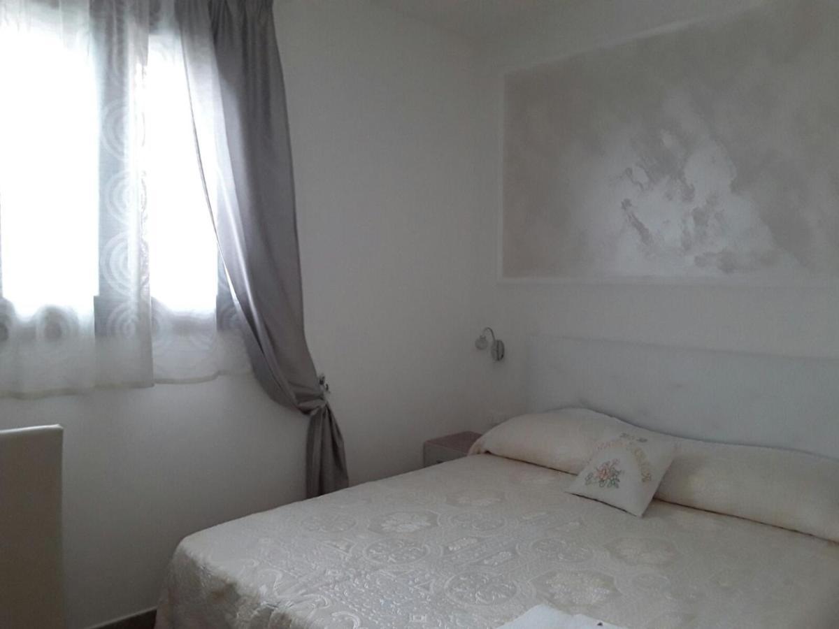 B&B Nonna Teresa Taurisano ภายนอก รูปภาพ